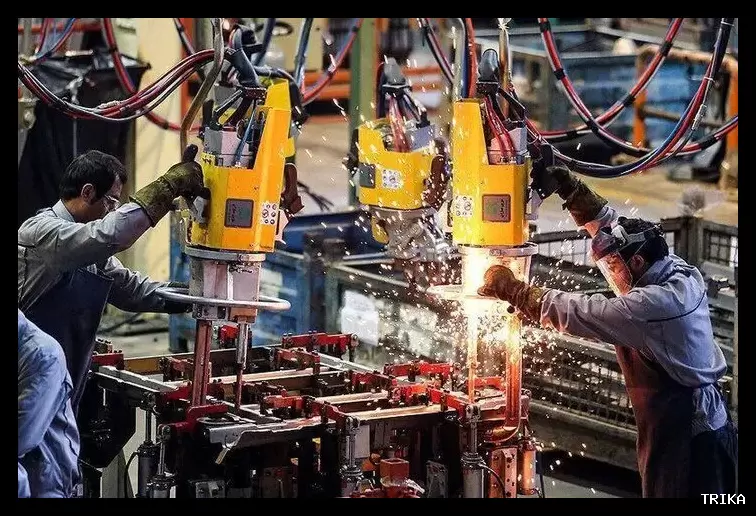 فروش دارایی‌ها برای پرداخت حقوق کارگران؛ عدم اجرای بسته ۷۰۰ همتی حمایت از تولید