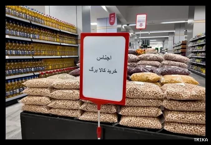 چهار ماه از اجرای طرح کالابرگ الکترونیکی گذشت؛ کالاها گران شدند و دولت به وعده‌های خود عمل نکرد.
